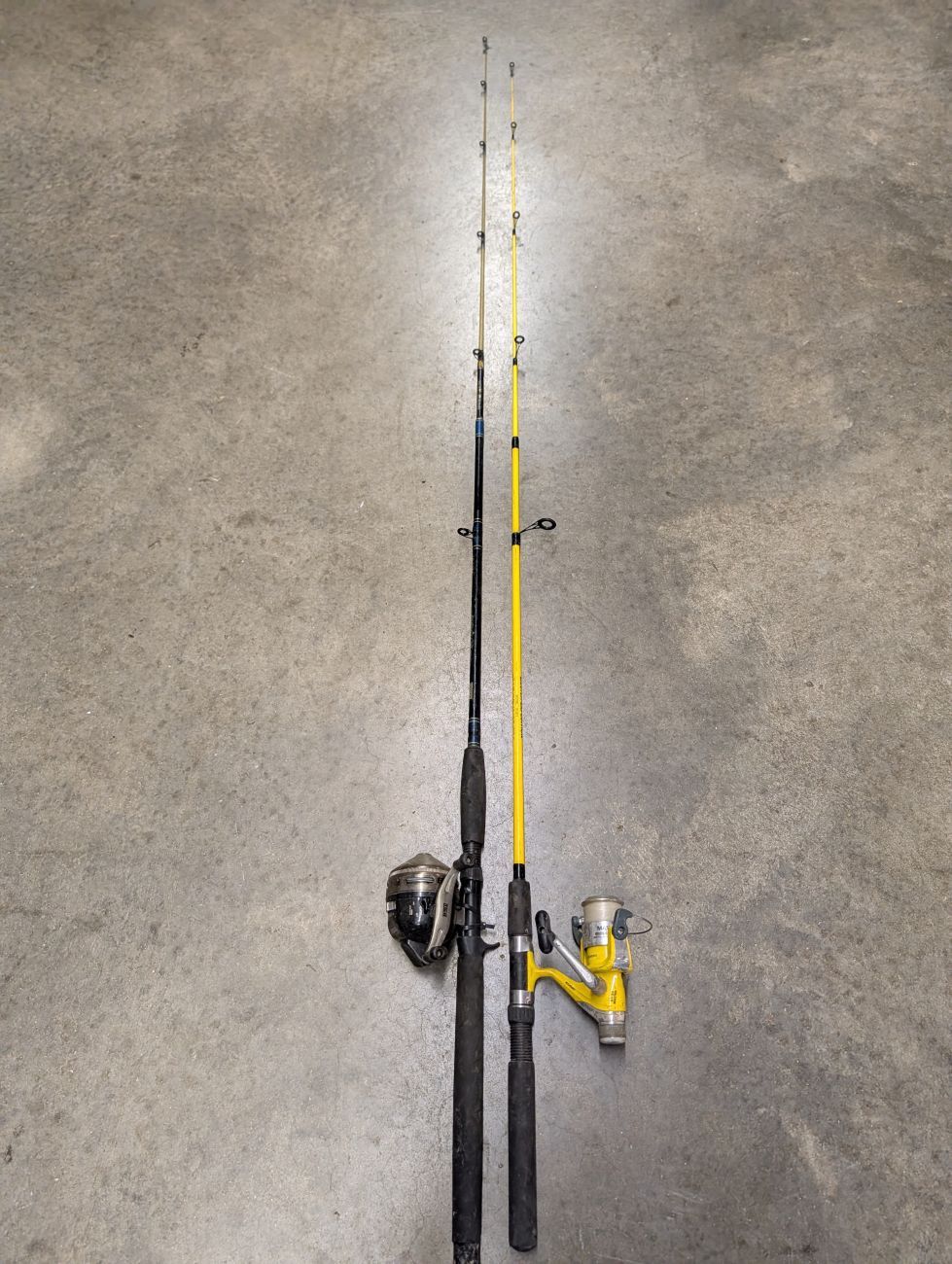 Lot 740: A Pair of Zebco and Master Expedition Fishing Rod and Reel Combinations
