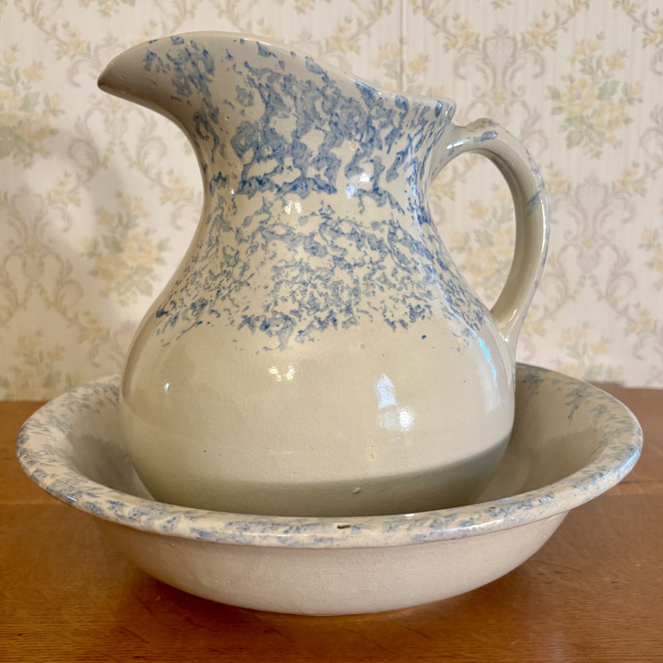 An American Spongeware Earthenware Wash Pitcher and Basin Set