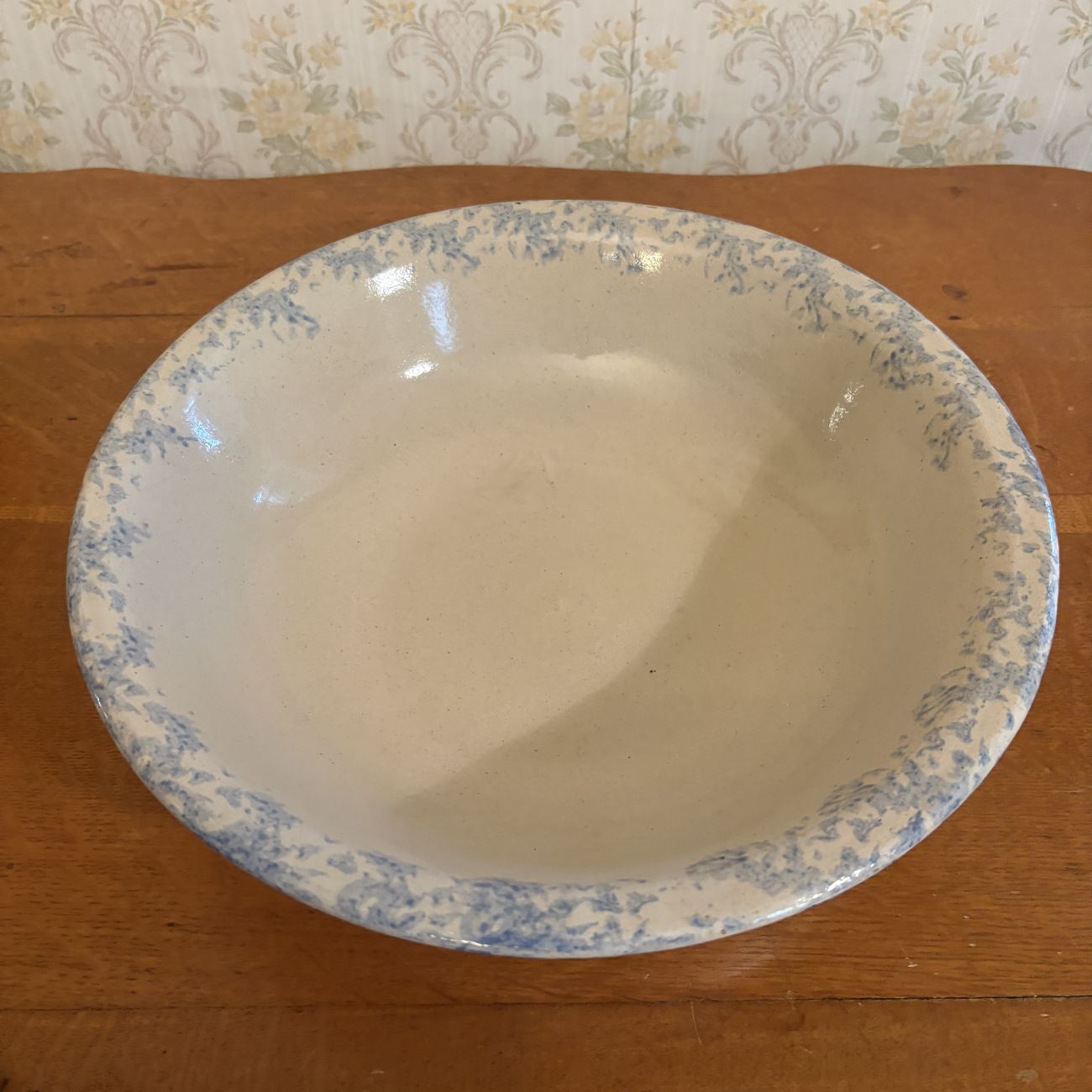 An American Spongeware Earthenware Wash Pitcher and Basin Set