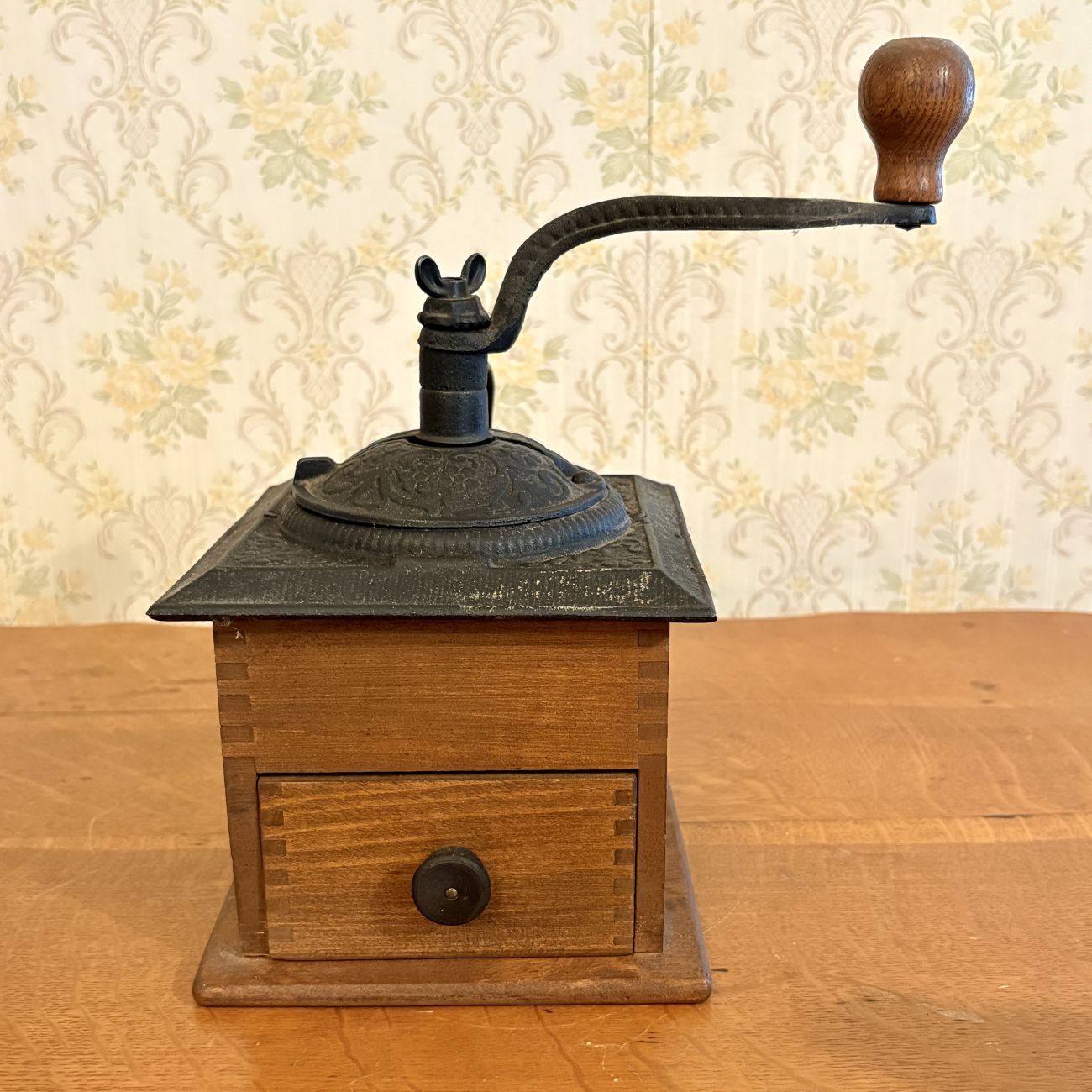 Manual Cast Iron and Wood Box Coffee Grinder
