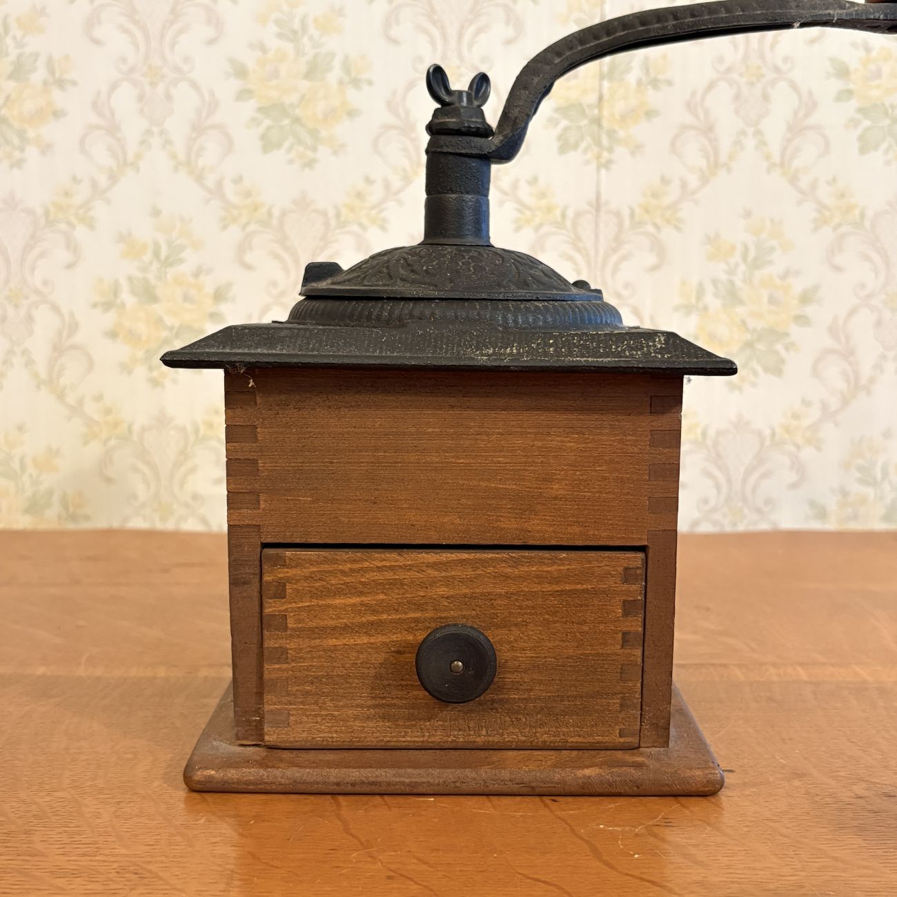 Manual Cast Iron and Wood Box Coffee Grinder
