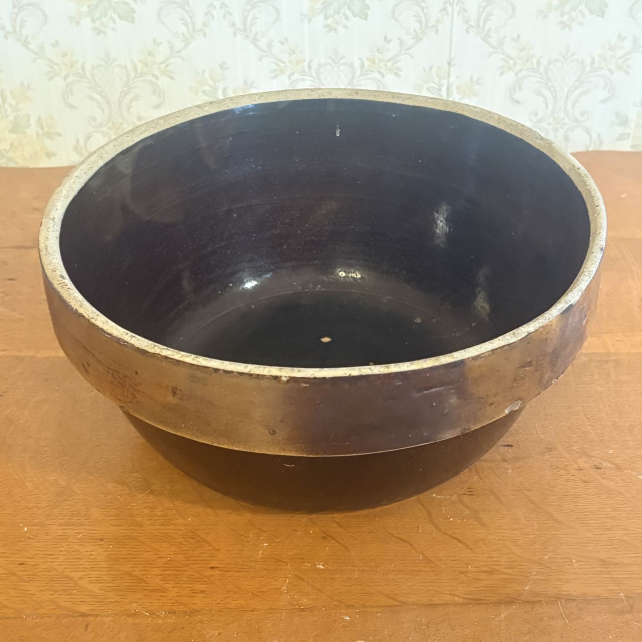 Large Antique Two Tone Brown Stoneware Heavy Rim Mixing Bowl