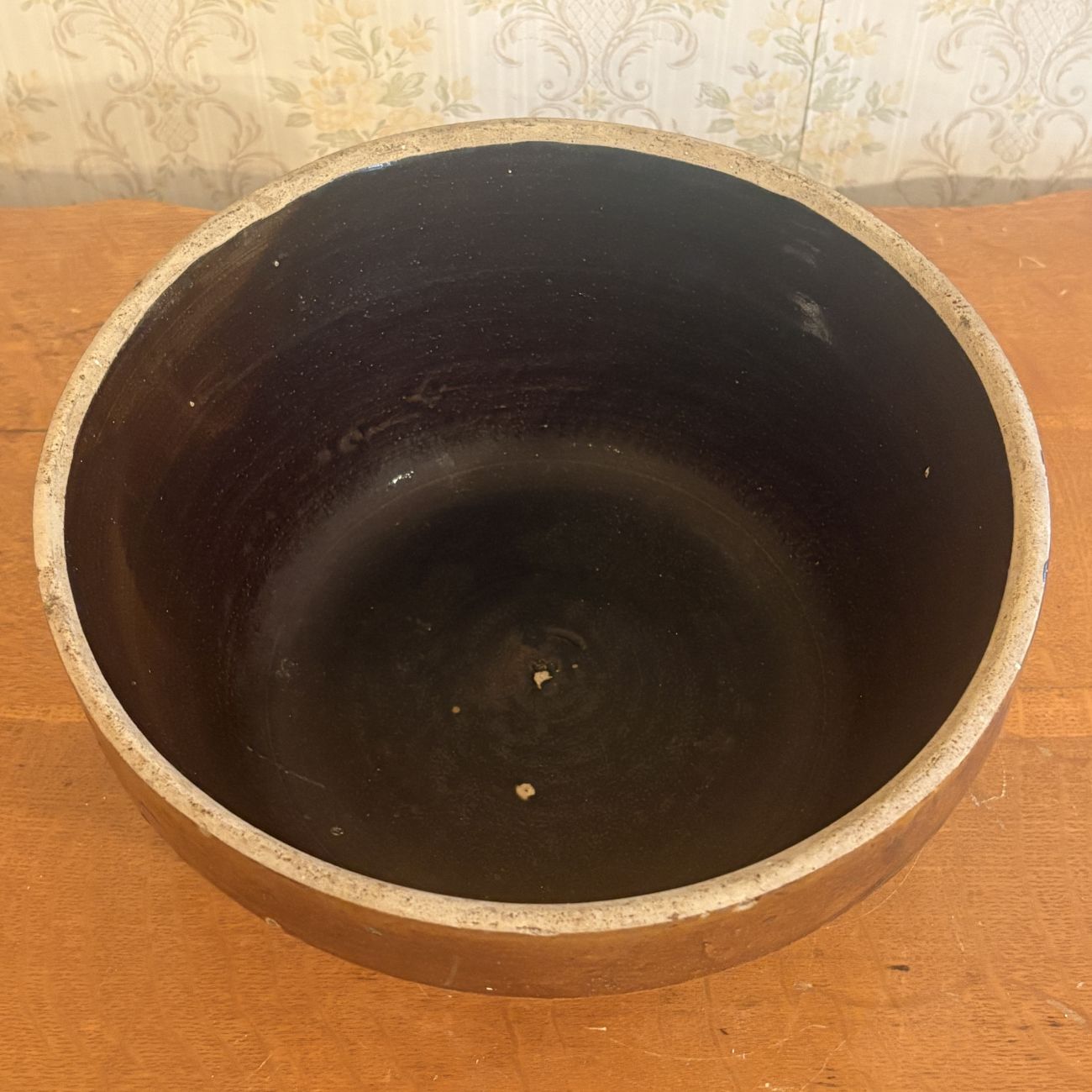 Large Antique Two Tone Brown Stoneware Heavy Rim Mixing Bowl