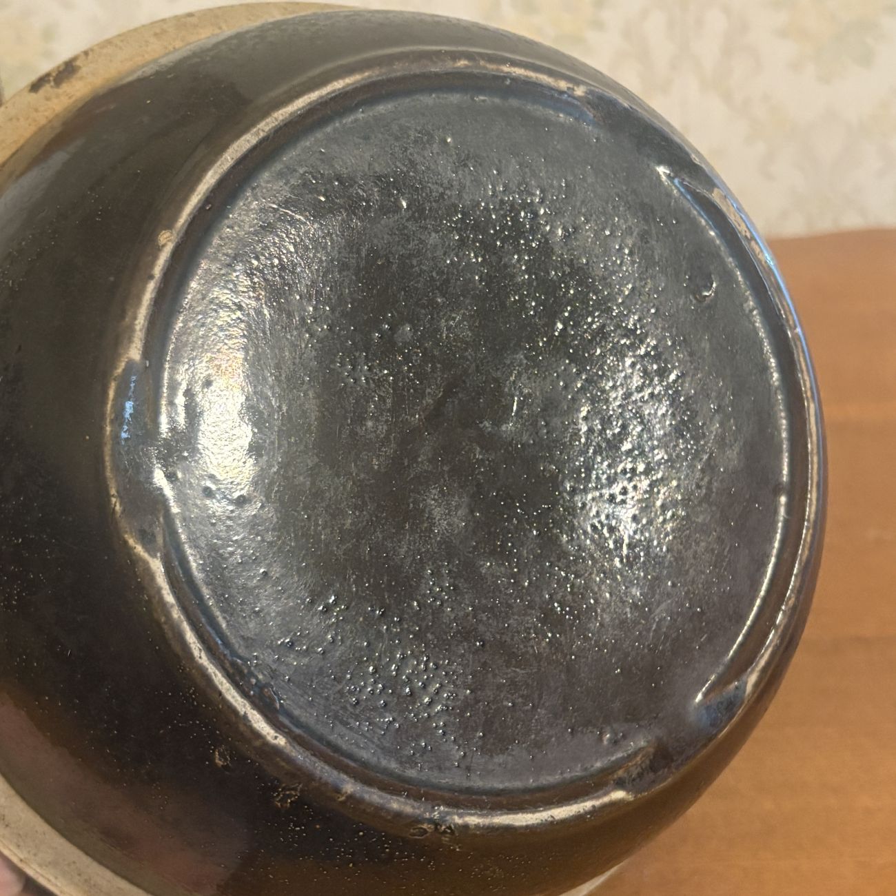 Large Antique Two Tone Brown Stoneware Heavy Rim Mixing Bowl