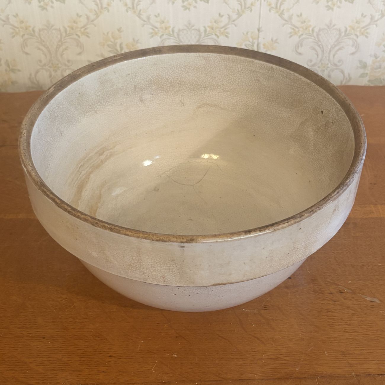 American Stoneware 4-Quart Mixing Bowl with Banded Rim