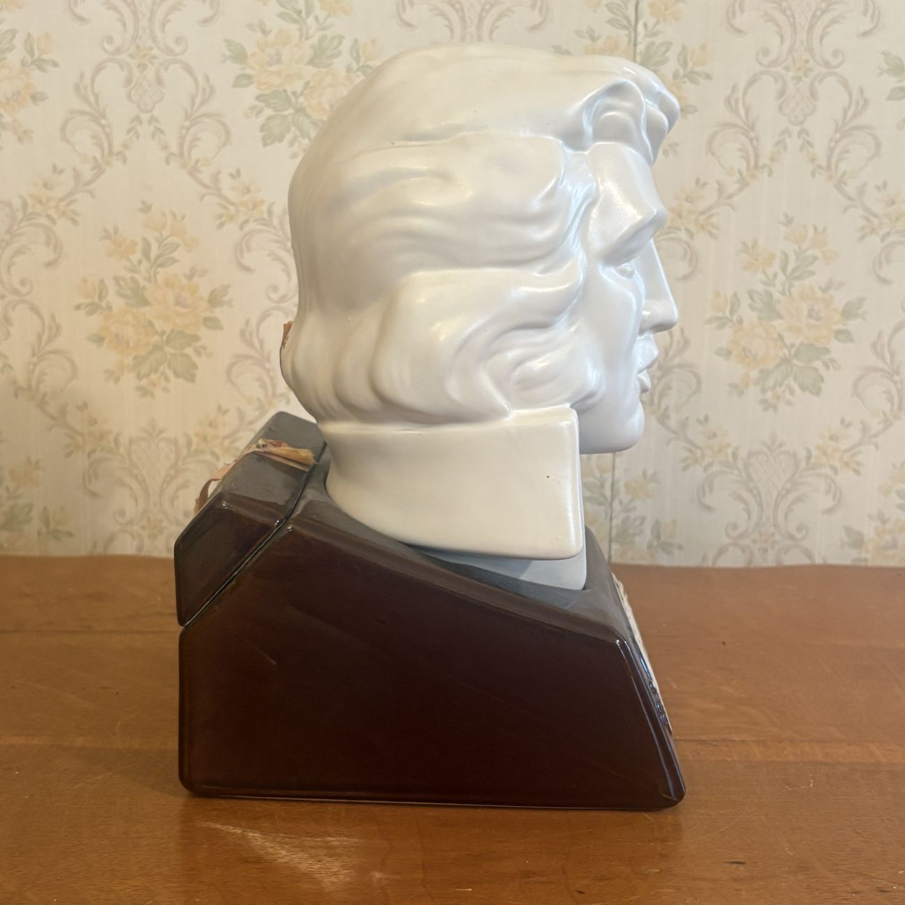 Elvis Presley Commemorative Ceramic Whiskey Decanter 1935-1977
