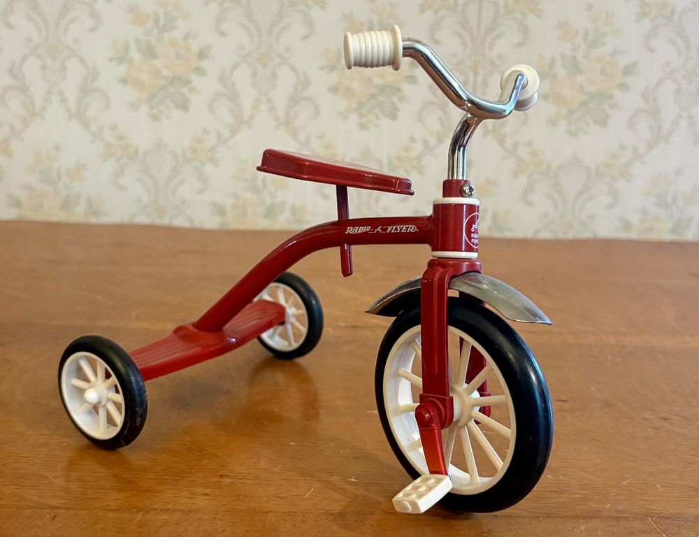 Lot 265: Radio Flyer Miniature Collectible Red Tricycle