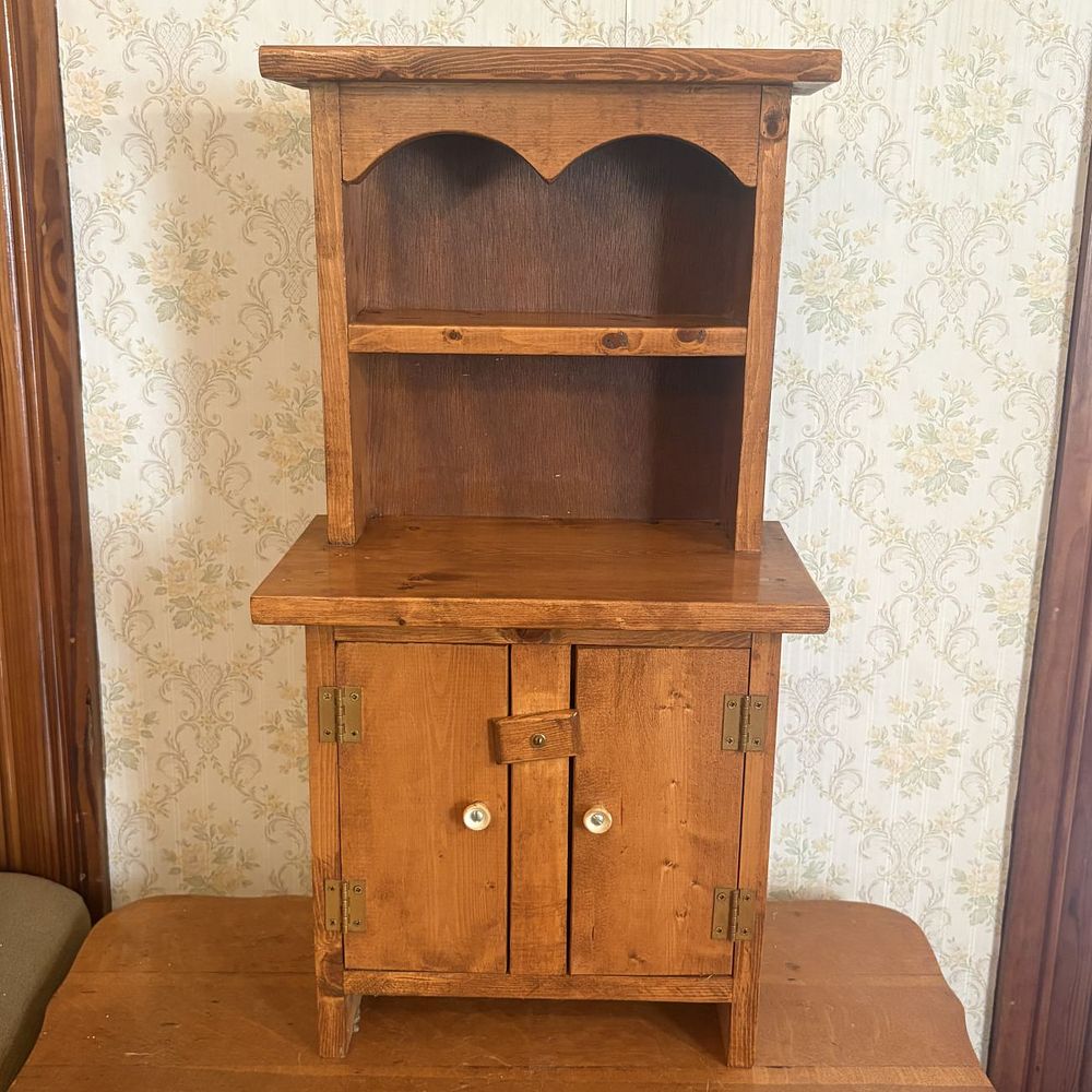 Lot 298: Miniature Pine Step-Back Hutch with Scalloped Apron