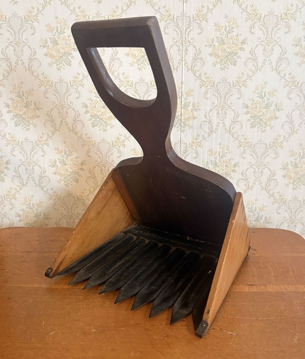 Lot 299: Antique Handheld Wood and Metal Cranberry Rake Scoop