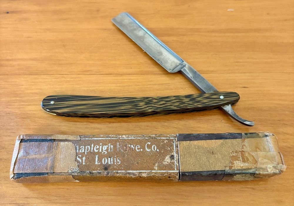 Lot 351: Geneva Cutlery Co. Head Barber Straight Razor with Shapleigh Hardware Co. Case