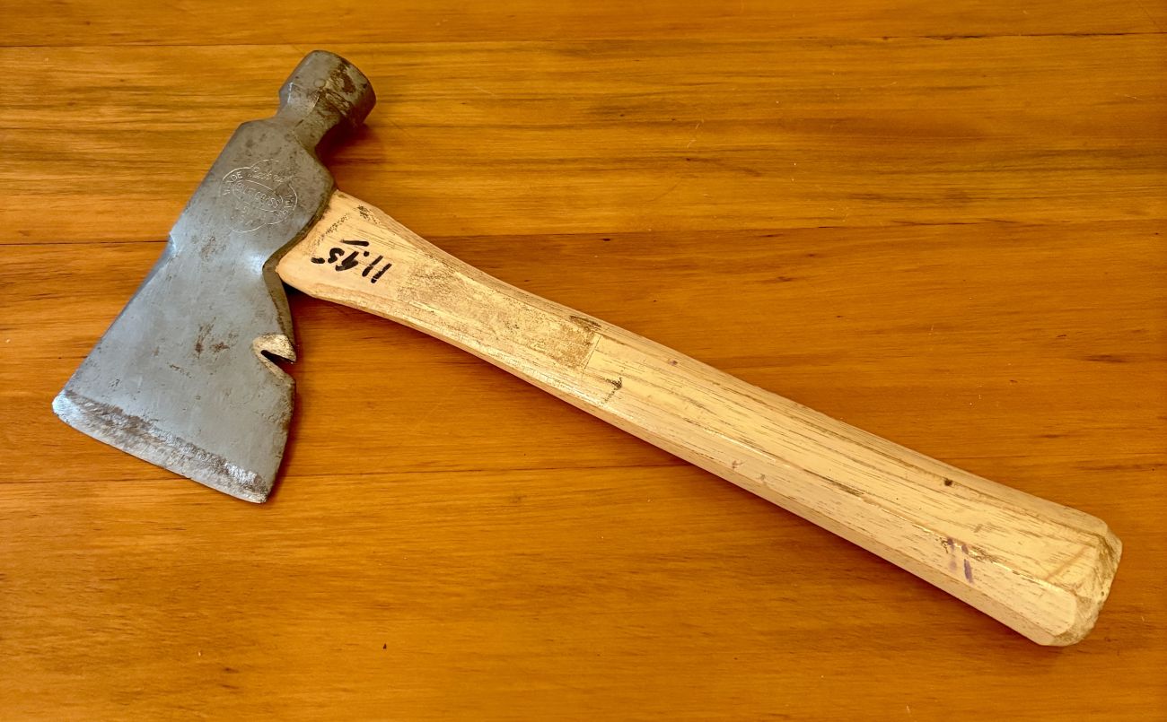 Belknap Blue Grass Carpenter Half Hatchet