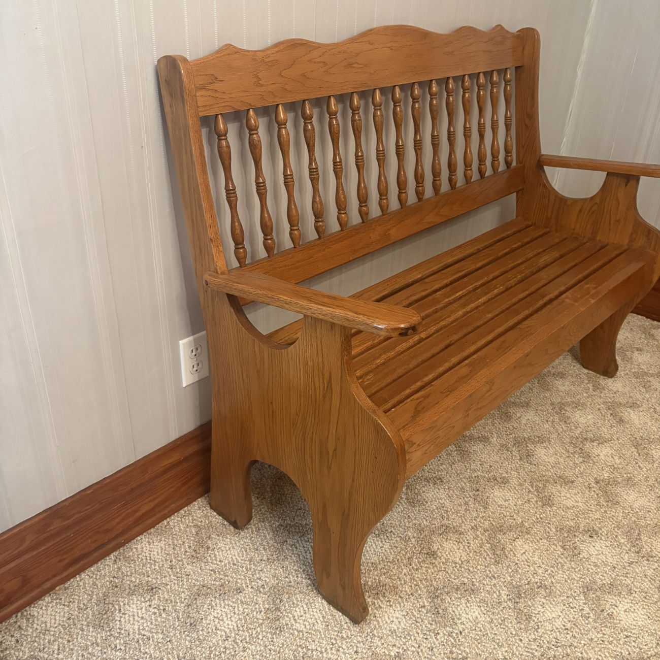 American Spindle Back Oak Settle Bench
