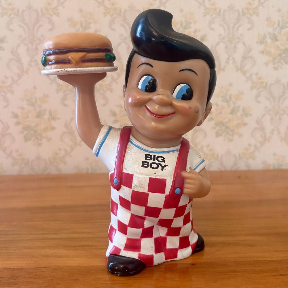 Lot 461: Vintage Bob's Big Boy Funko Vinyl Coin Bank 1999