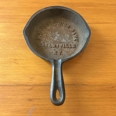 Citizens Union Bank Shelbyville KY Miniature Advertising Cast Iron Skillet. A miniature cast 