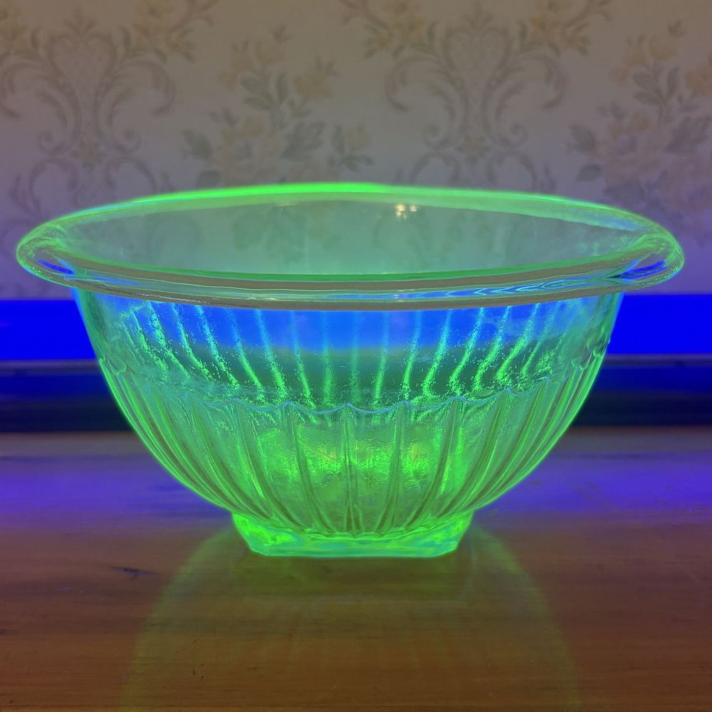 Lot 483: Uranium Glass Paneled Round Mixing Bowl
