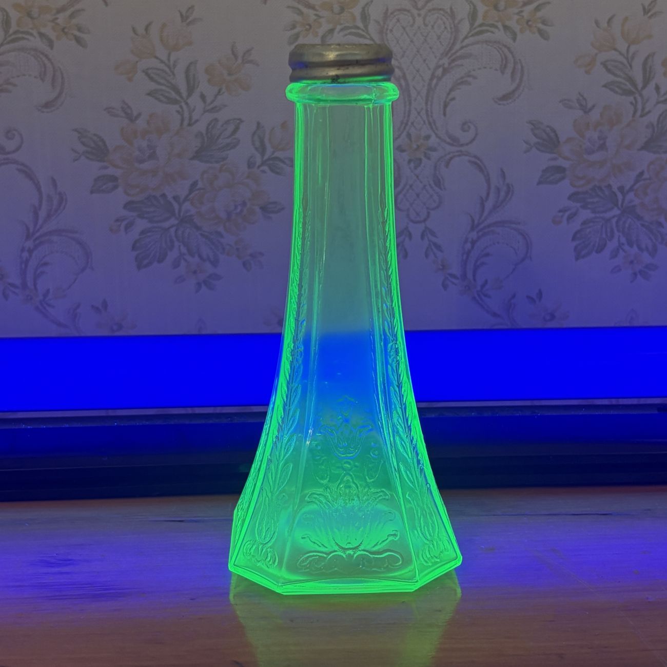 American Uranium Glass Princess Pattern Sugar Shaker