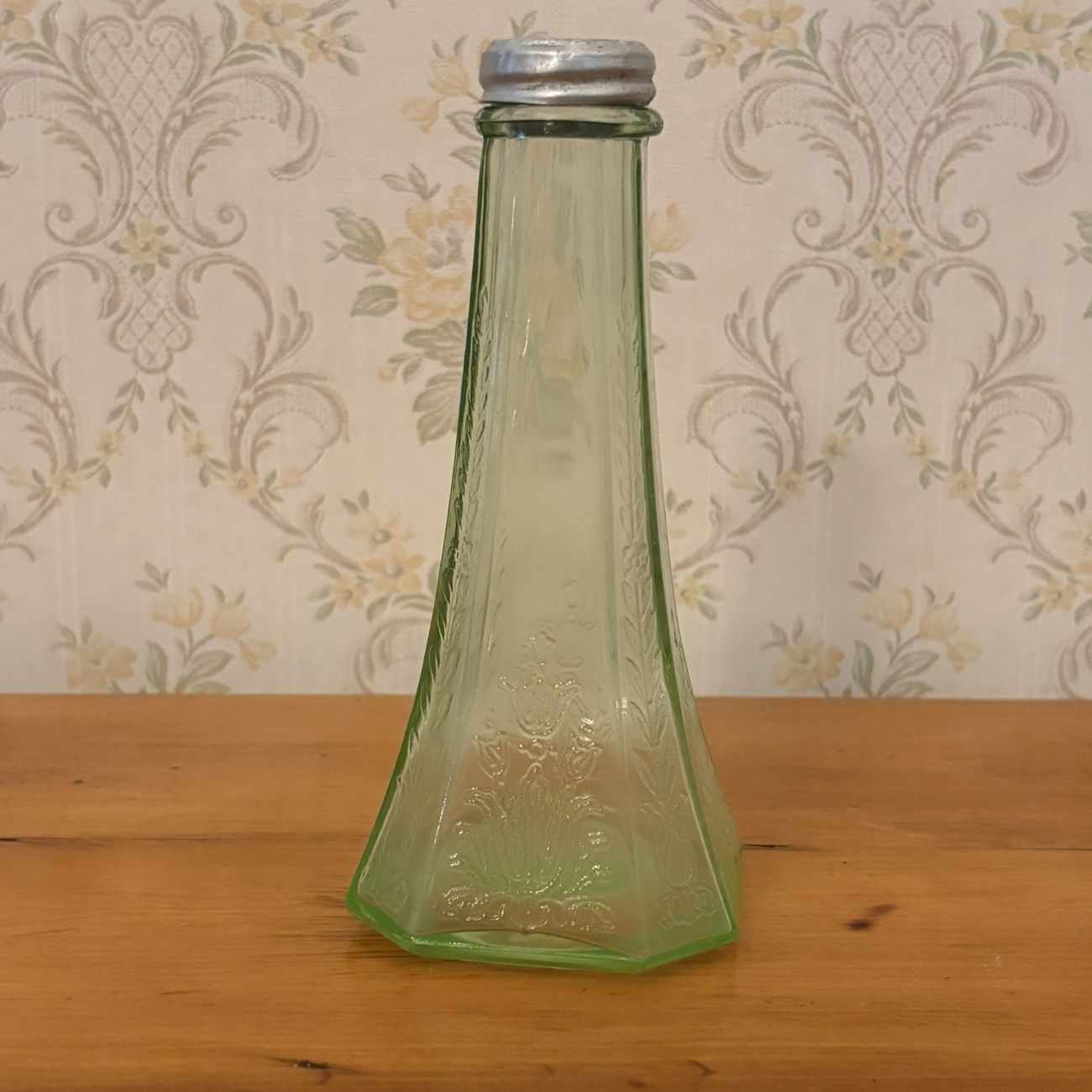 American Uranium Glass Princess Pattern Sugar Shaker