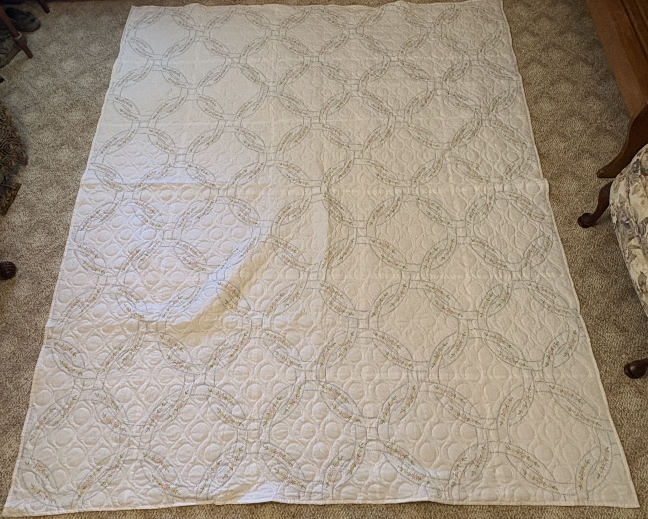 Hand Embroidered and Machine Quilted Double Wedding Ring Pattern Bedspread