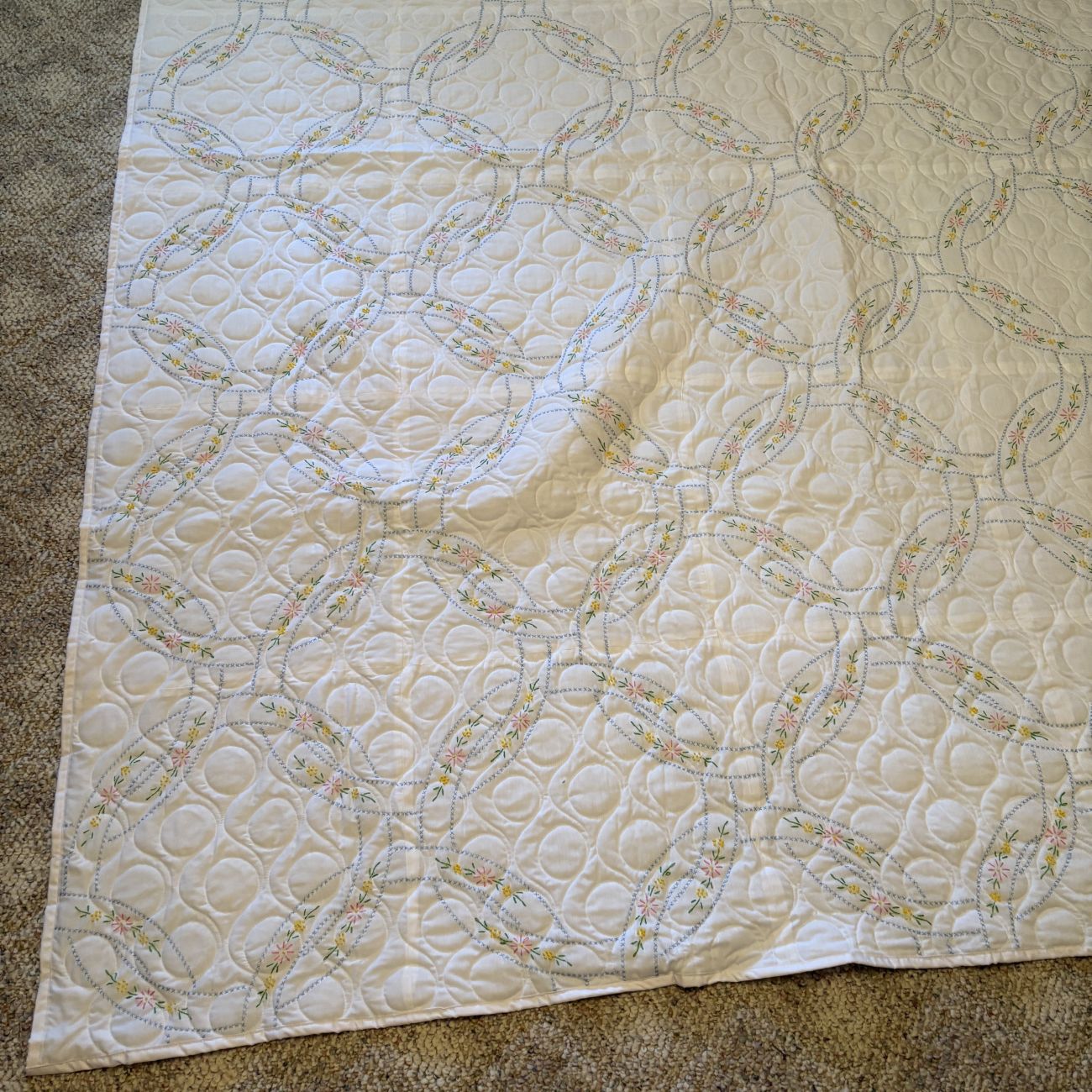 Hand Embroidered and Machine Quilted Double Wedding Ring Pattern Bedspread
