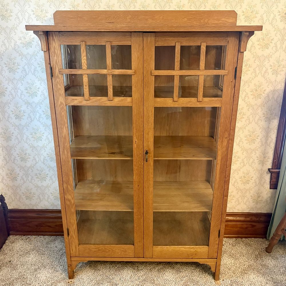 Lot 582: American Arts and Crafts Two Door Mission Oak Glazed Display Bookcase