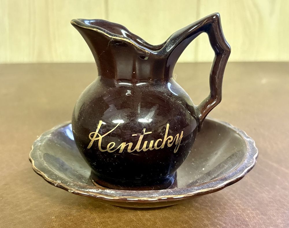 Lot 677: A Two Piece Kentucky Souvenir Miniature Ceramic Pitcher and Basin Set
