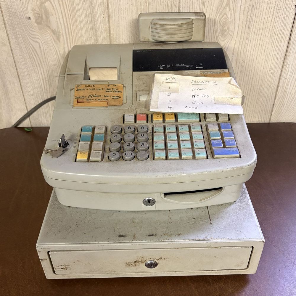 Lot 680: Royal Model 487cv Electronic Cash Register with Metal Drawer Base