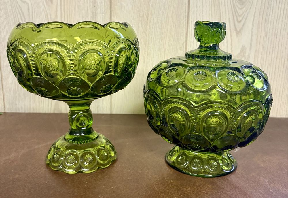 Lot 684: A Pair of Emerald Green Moon and Star Pattern Pressed Glass Pedestal Dishes