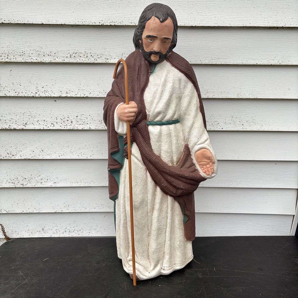 Lot 779: Vintage Large Scale AMPOL Blow Mold Plastic Nativity Shepherd Yard Decoration