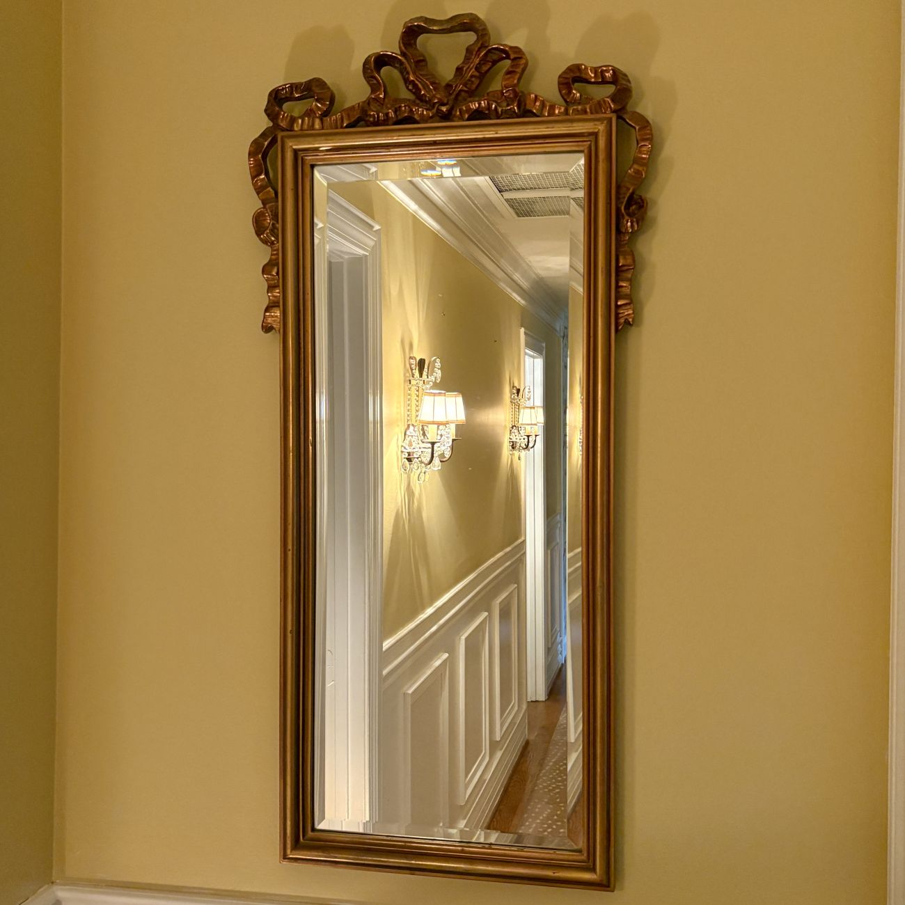 Carolina Mirror Company Gilt Framed Wall Mirror with Ribbon Crest