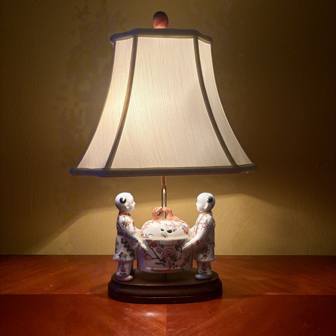 Chinoiserie Famille Rose Porcelain Figural Table Lamp with Yin Yang Motifs
