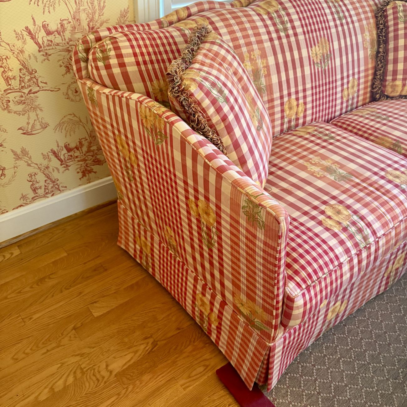 Pearson Upholstered Camelback Loveseat in Poppy Gingham