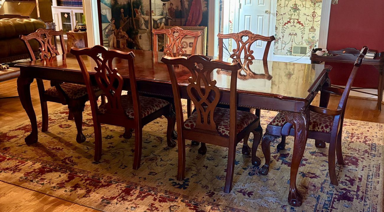 Stanley Furniture Stoneleigh Mahogany 60th Anniversary Extension Dining Table and Six Chairs
