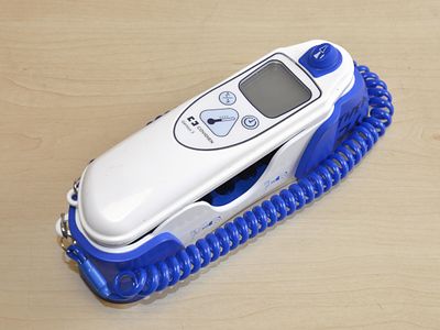 GENIUS 3 COVIDIAN EAR THERMOMETER. The GENIUS 3 is an ear thermometer, also called a tympanic 