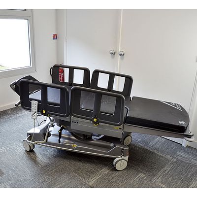 ANETIC AID QA4 UNIVERSAL ELECTRIC MOBILE SURGERY TABLE. The perfect combination of a transport 