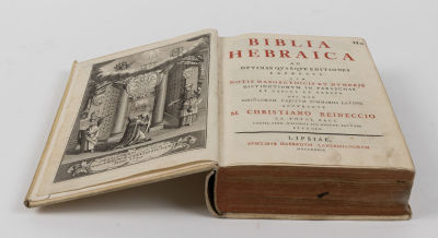 Torah Nevi’im Vektuvim. Edition not registered in the Thesaurus of the Hebrew Book. Original 