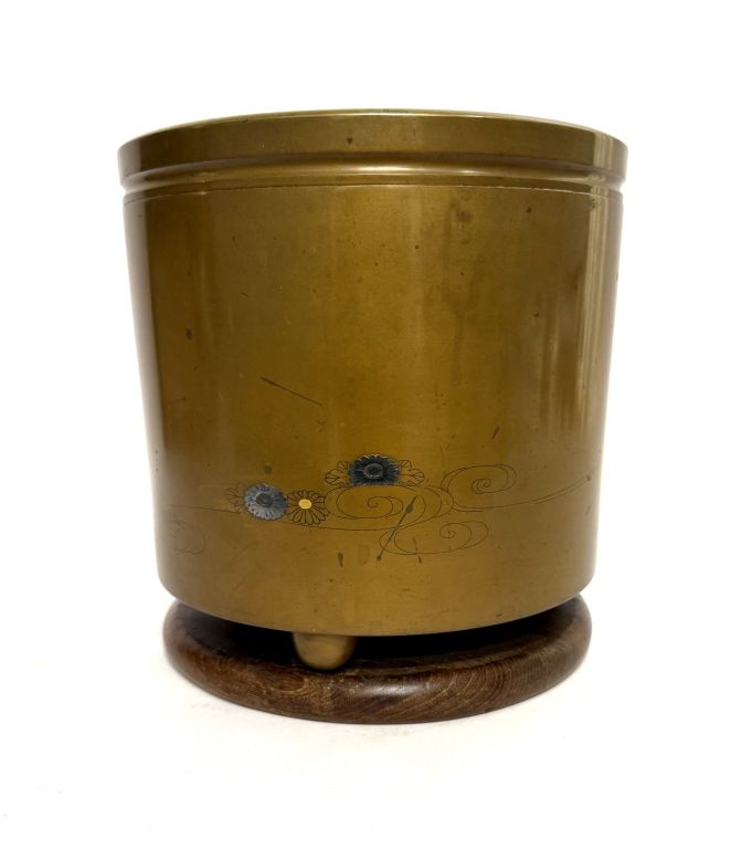 Japanese Bronze Hibachi / Planter. Item/Description: Traditional bronze hibachi (hand warmer) 