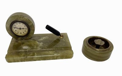 Art Deco New Haven Onyx Desk Clock & Pen Set. Item/Description: Art Deco New Haven green onyx 