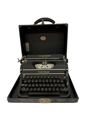 1930s Underwood Universal Portable Typewriter. Item/Description: 1930s Underwood Universal 