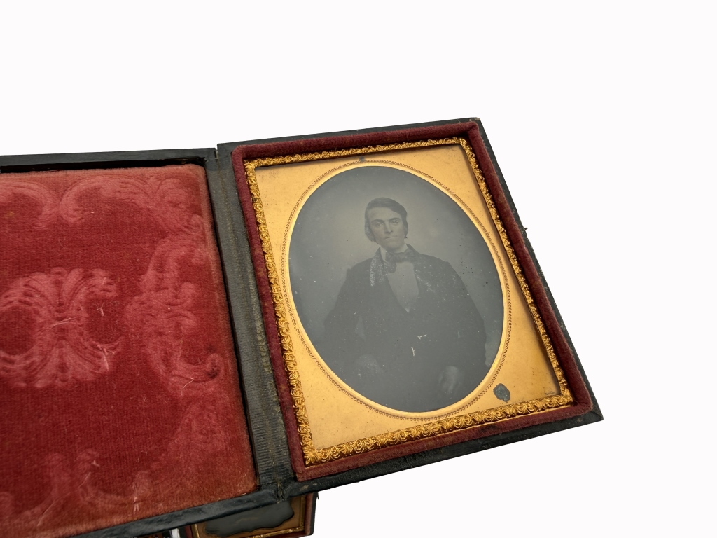 Antique Victorian Photographs & Tintypes