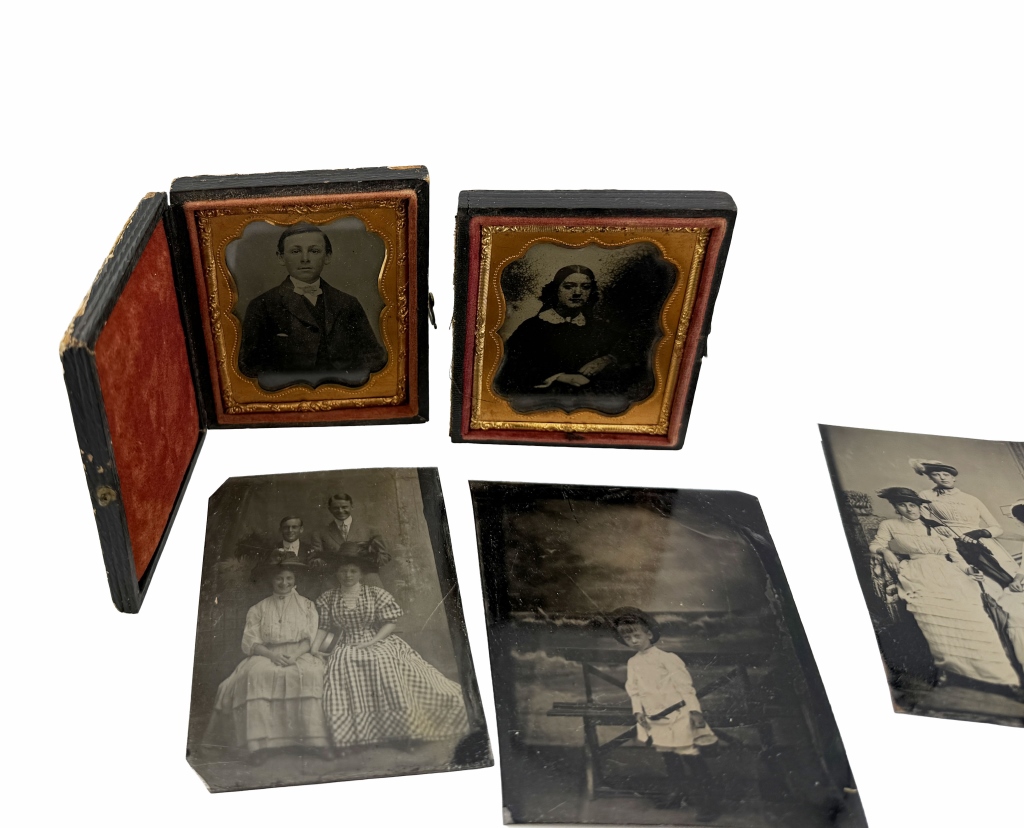 Antique Victorian Photographs & Tintypes
