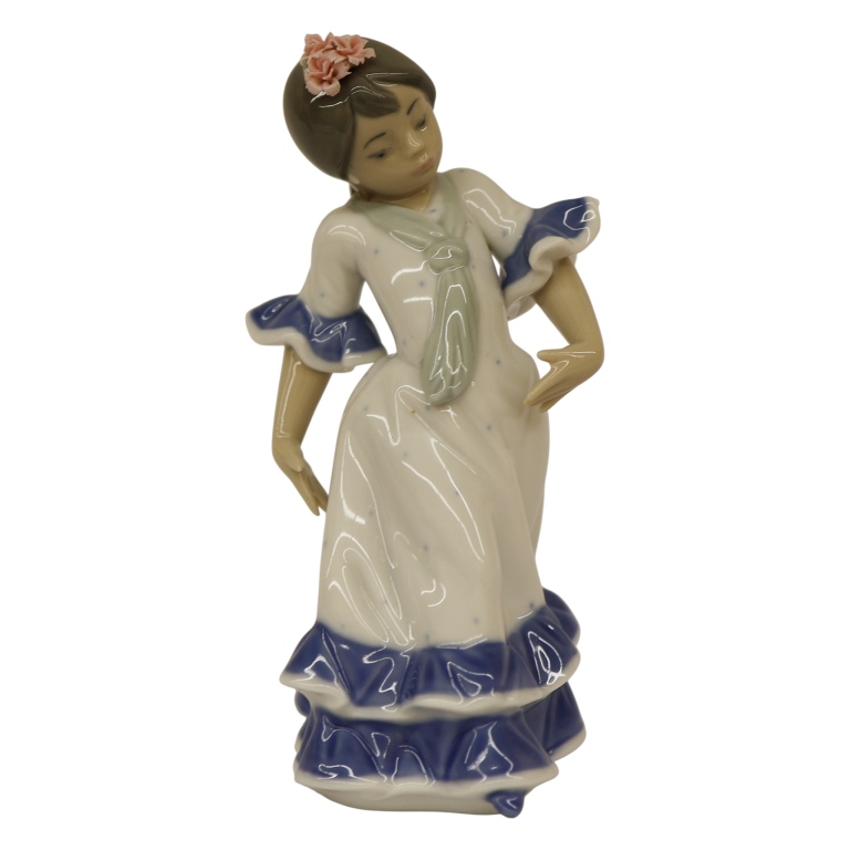 Lladro "Juanita" Andalusian Flamenco Figurine