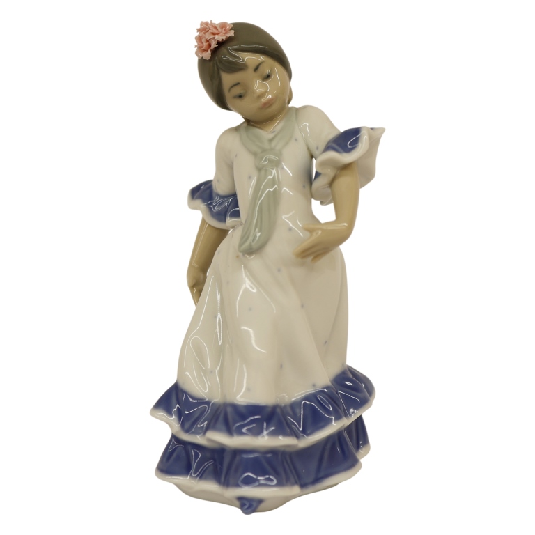 Lladro "Juanita" Andalusian Flamenco Figurine