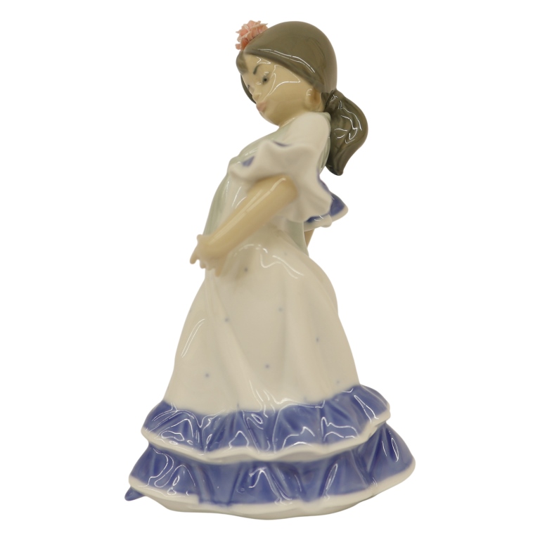 Lladro "Juanita" Andalusian Flamenco Figurine