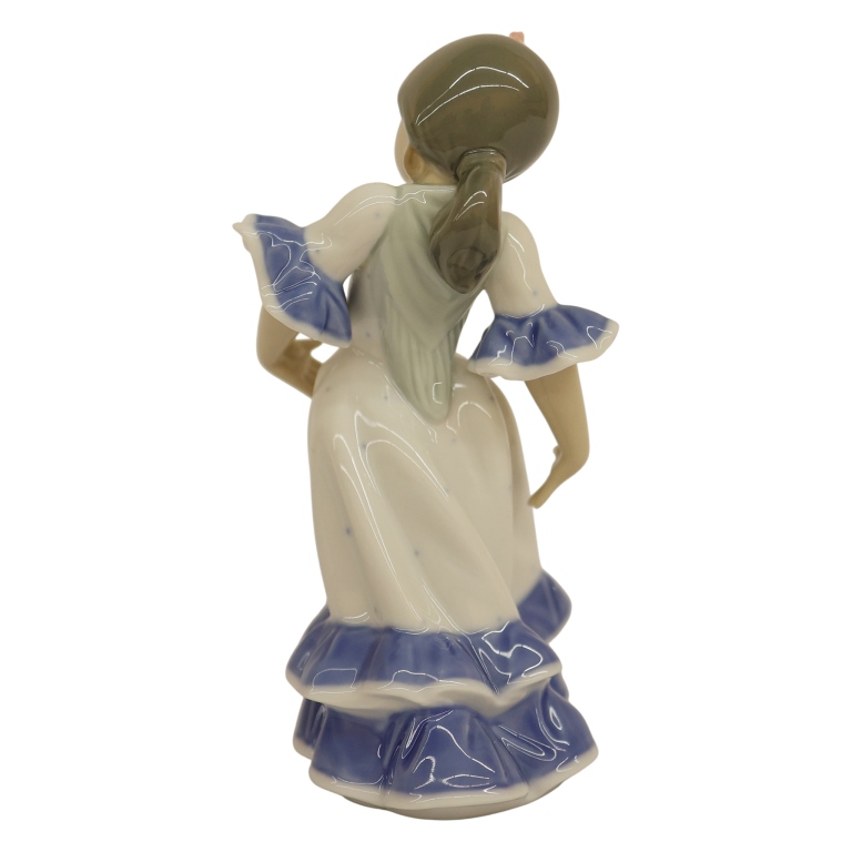 Lladro "Juanita" Andalusian Flamenco Figurine