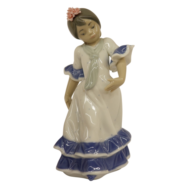 Lladro "Juanita" Andalusian Flamenco Figurine