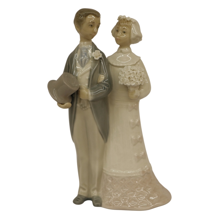Lladro "Wedding of Yesteryear" Figurine