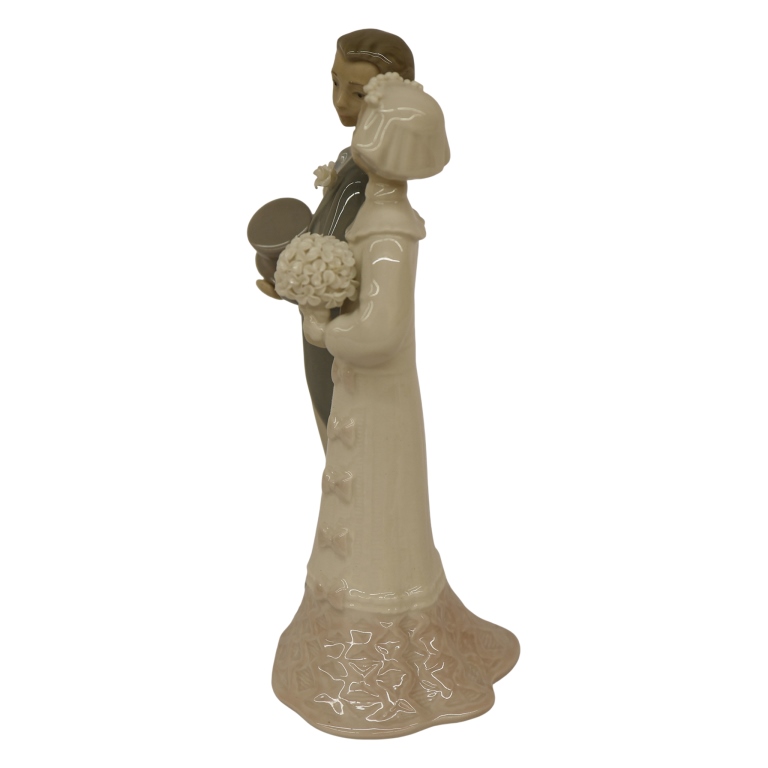 Lladro "Wedding of Yesteryear" Figurine