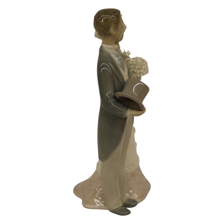 Lladro "Wedding of Yesteryear" Figurine