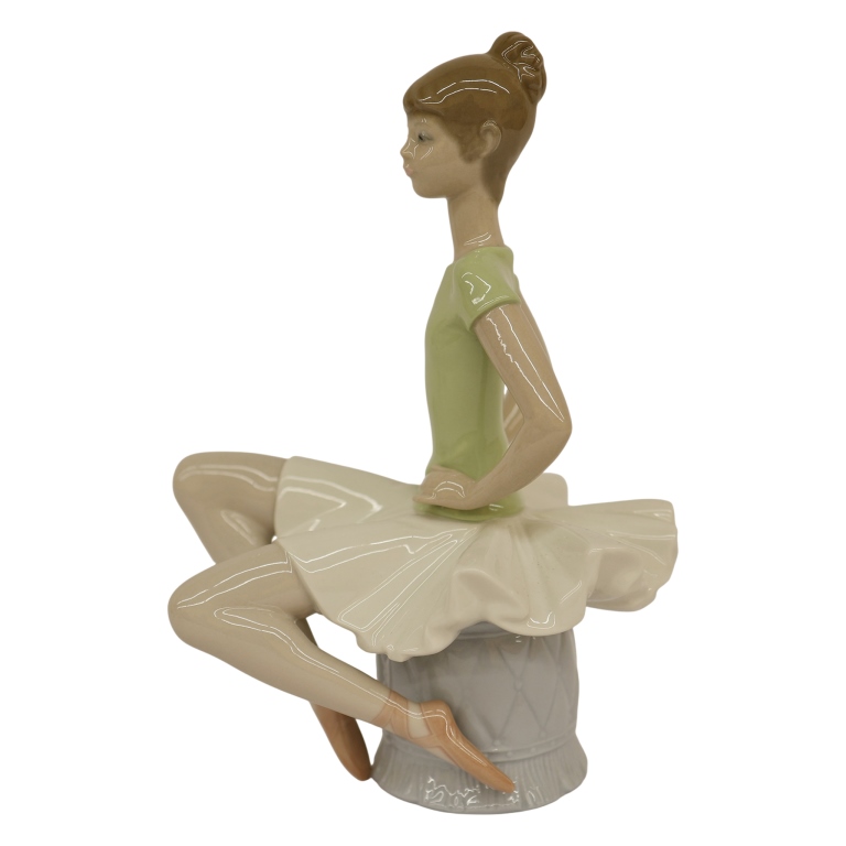 Lladro "Laura Ballerina" Figurine