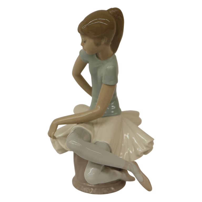 Lladro "Julia" Ballerina Porcelain Figurine